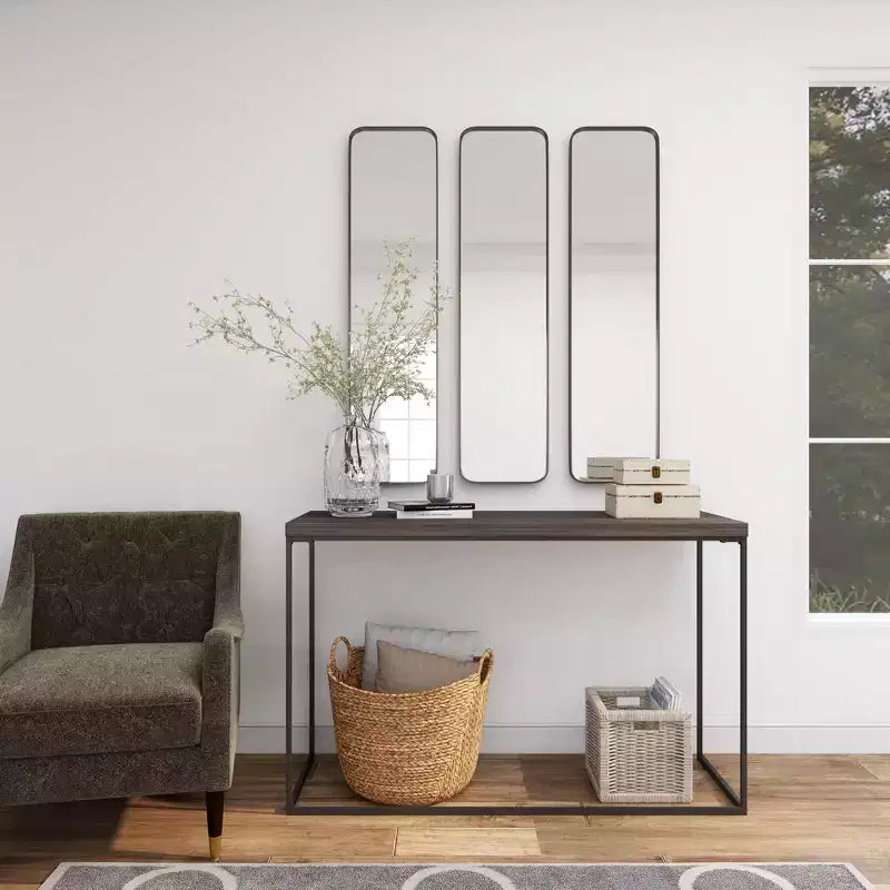 Specchio da parete rettangolare in metallo con cornice sottile, stile moderno